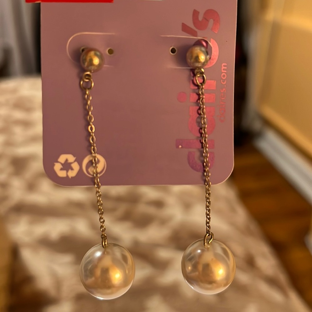 New Long Pearl Earring Claire’s